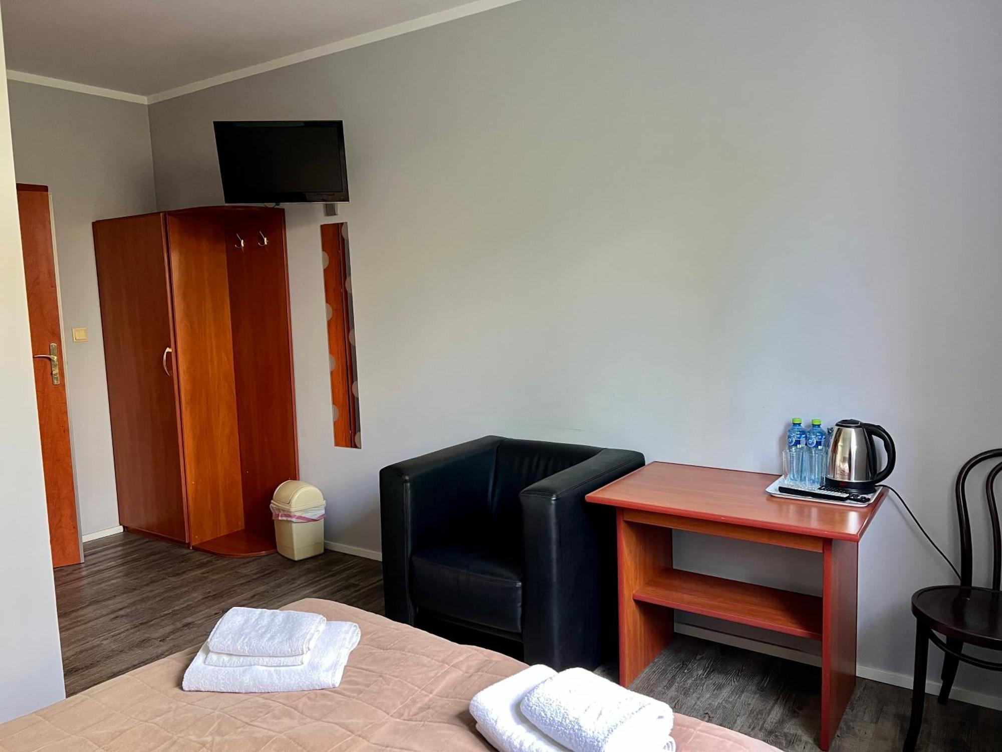Motel Orzel Szczecinek Exterior foto